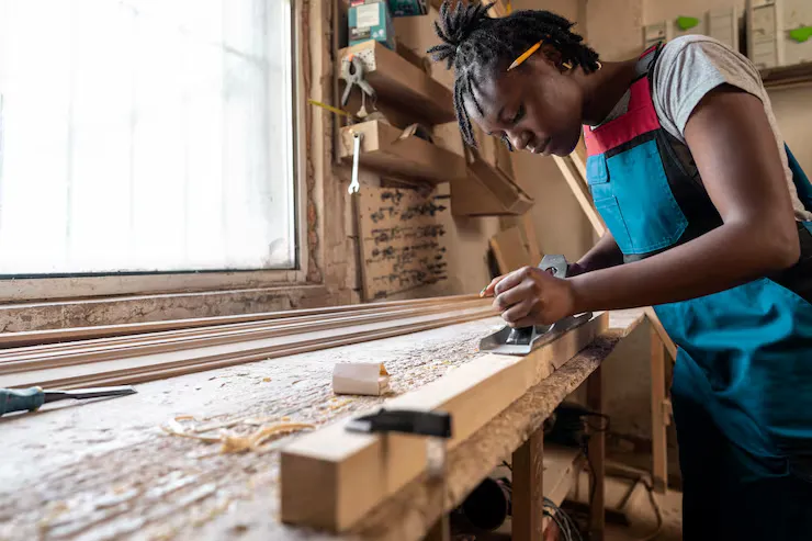 We exist to transform dreams into concrete successes. Every day, we support those who build, cultivate, and innovate, for themselves, their families, and their community.